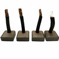 BRUSH 24V HINO 700 (L=18 B=28 H=10)