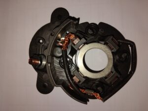 BRUSHHOLD 12V VALIANT/PLYMONTH WITH EARS